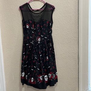 Women’s skull/rose hottopic dress